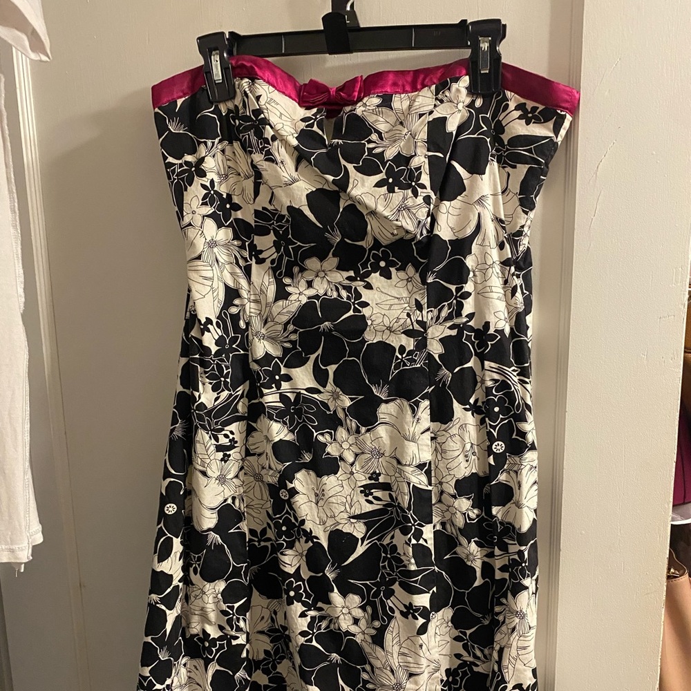 Strapless dress